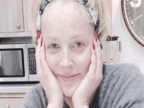 Sharon Stone posted photos without makeup and faced criticism.
