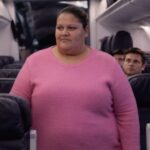 They tried to humiliate her on the plane because of her weight… until she silenced the entire cabin.